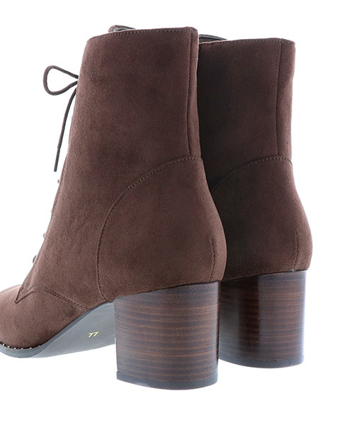 RANDA（ランダ）の「足にフィットするよう履き心地を追求/スタッズデザインレースアップショートブーツ（ブーツ・レディース・ブラック/ダークブラウン・S/M/L/LL）」の3枚目の写真