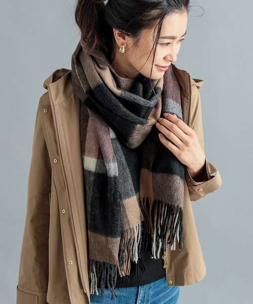 RIVE DROITE（リヴドロワ）の「ウールチェックストール（ストール/ショール・レディース・アイボリー/モカ/グレー/ダークブルー/ライトベージュ/ブラック/イエロー・FREE）」の4枚目の写真