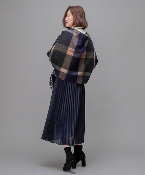 RIVE DROITE（リヴドロワ）の「ウールチェックストール（ストール/ショール・レディース・アイボリー/モカ/グレー/ダークブルー/ライトベージュ/ブラック/イエロー・FREE）」の15枚目の写真