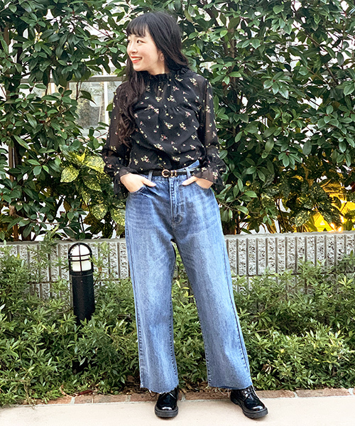 WEGO（ウィゴー）の「WEGO/【WEB限定】デニムストレートワイドパンツ（デニムパンツ・レディース・インディゴブルー/ダークインディゴブルー/ライトインディゴブルー・SMALL/MEDIUM/LARGE）」の2枚目の写真