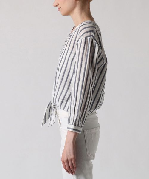 three dots(スリードッツ)の「ストライプガーゼ タイフロントシャツ(シャツ/ブラウス・レディース・ホワイト×ネイビー・SMALL)」の4枚目の写真