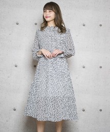 【Jewelobe/ ジュエローブ】スタンドフリルネックプリーツワンピース