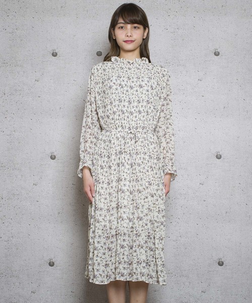 LUGG NAGG(ラグナグ)の「【Jewelobe/ ジュエローブ】スタンドフリルネックプリーツワンピース(ワンピース・レディース・パープル/ピンク/ブラック/ホワイト/ブルー・FREE)」の11枚目の写真