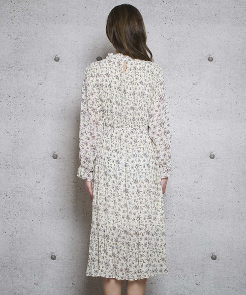 LUGG NAGG(ラグナグ)の「【Jewelobe/ ジュエローブ】スタンドフリルネックプリーツワンピース(ワンピース・レディース・パープル/ピンク/ブラック/ホワイト/ブルー・FREE)」の12枚目の写真