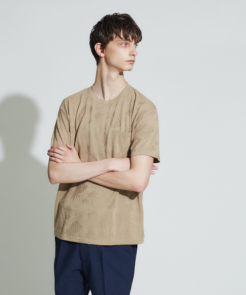 ABAHOUSE GRAY(アバハウスグレイ)の「【展開店舗限定】パイナップル柄 ジャガード半袖Tシャツ(Tシャツ/カットソー・メンズ・ホワイト/ベージュ/ネイビー・46/48)」の2枚目の写真