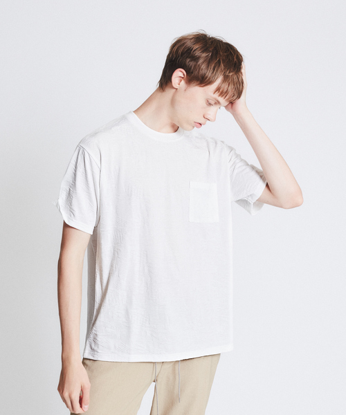 ABAHOUSE GRAY(アバハウスグレイ)の「【展開店舗限定】パイナップル柄 ジャガード半袖Tシャツ(Tシャツ/カットソー・メンズ・ホワイト/ベージュ/ネイビー・46/48)」の1枚目の写真