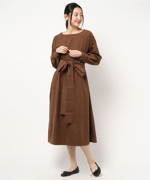 STYLEBLOCK（スタイルブロック）の「ウエストリボンワンピース（ワンピース・レディース・ブラック/ベージュ/ブラウン・M）」の2枚目の写真