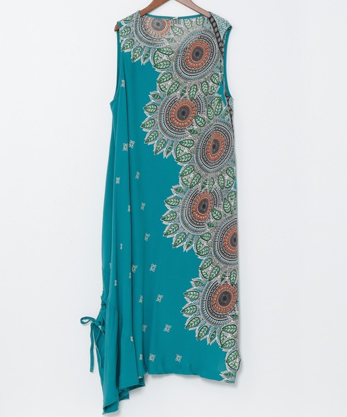 チャイハネ（チャイハネ）の「【チャイハネ】yul 曼荼羅模様ノースリーブワンピース（ワンピース・レディース・ホワイト/ブラック/ブルー・FREE）」の3枚目の写真