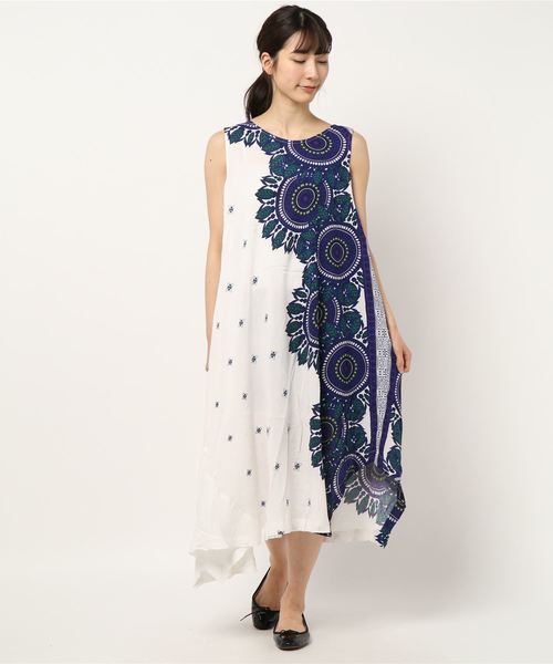チャイハネ（チャイハネ）の「【チャイハネ】yul 曼荼羅模様ノースリーブワンピース（ワンピース・レディース・ホワイト/ブラック/ブルー・FREE）」の6枚目の写真