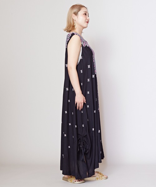 チャイハネ（チャイハネ）の「【チャイハネ】yul 曼荼羅模様ノースリーブワンピース（ワンピース・レディース・ホワイト/ブラック/ブルー・FREE）」の21枚目の写真