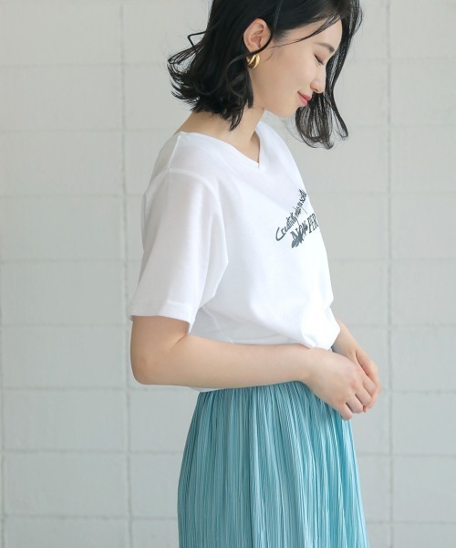 Bou Jeloud(ブージュルード)の「汗染み防止加工◆鹿の子プリントTシャツ(Tシャツ/カットソー・レディース・ライトグレー/ネイビー/オフホワイト・FREE)」の5枚目の写真