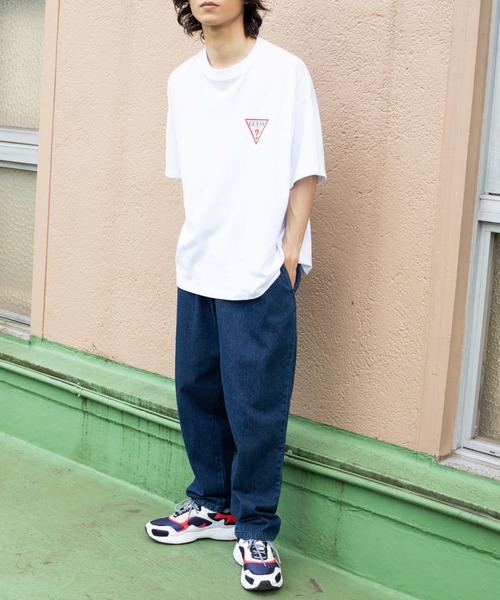 Guess（ゲス）の「∴WEGO/GUESS 別注バックプリントロゴビッグ半袖Tシャツ（Tシャツ/カットソー・メンズ・ベージュ/ホワイト/ブラック/サックスブルー・MEDIUM/LARGE）」の6枚目の写真