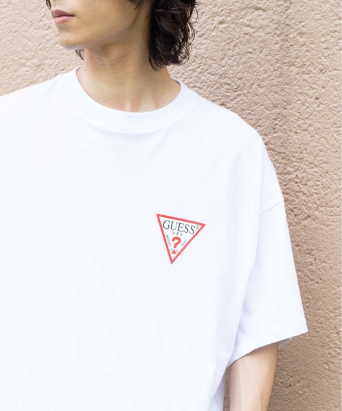 Guess（ゲス）の「∴WEGO/GUESS 別注バックプリントロゴビッグ半袖Tシャツ（Tシャツ/カットソー・メンズ・ベージュ/ホワイト/ブラック/サックスブルー・MEDIUM/LARGE）」の7枚目の写真