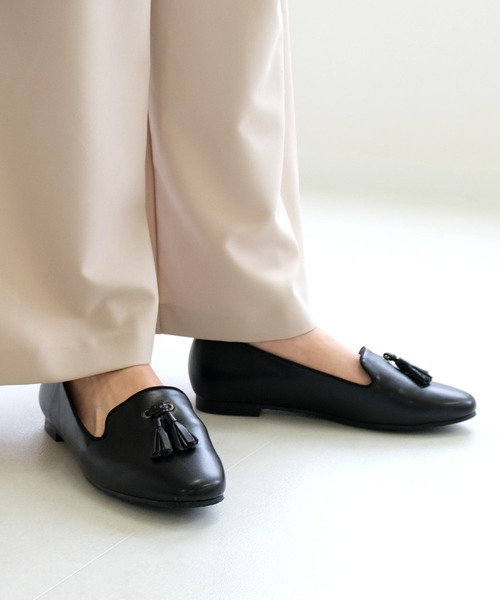 AmiAmi（アミアミ）の「タッセルオペラシューズ/ローファー（ローファー・レディース・ブラック系その他/ブラック/アイボリー/ブラウン/パイソン/グレー・L/LL/M/S）」の3枚目の写真
