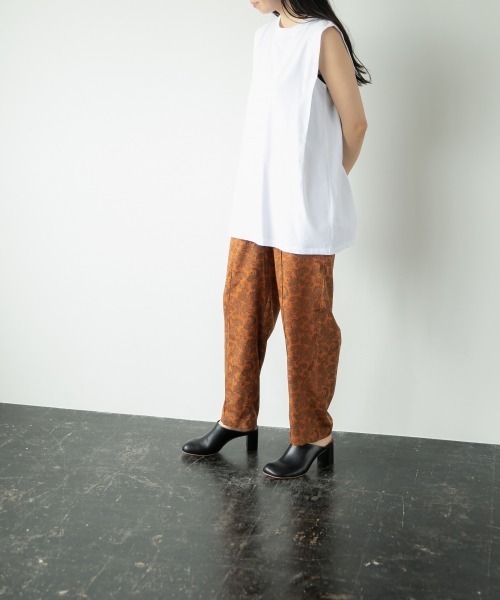 LOWRYS FARM（ローリーズファーム）の「タックノースリーブ　892660（Tシャツ/カットソー・レディース・オフホワイト/カーキ/ブラック/アイボリー・FREE）」の21枚目の写真