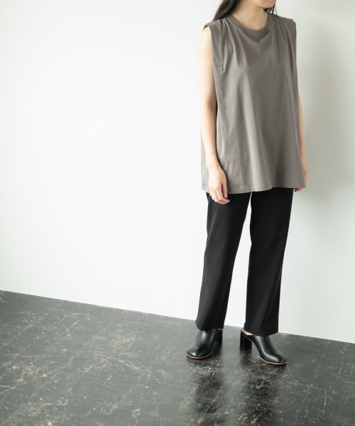 LOWRYS FARM（ローリーズファーム）の「タックノースリーブ　892660（Tシャツ/カットソー・レディース・オフホワイト/カーキ/ブラック/アイボリー・FREE）」の9枚目の写真