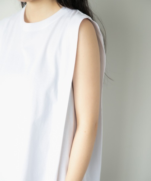 LOWRYS FARM（ローリーズファーム）の「タックノースリーブ　892660（Tシャツ/カットソー・レディース・オフホワイト/カーキ/ブラック/アイボリー・FREE）」の14枚目の写真