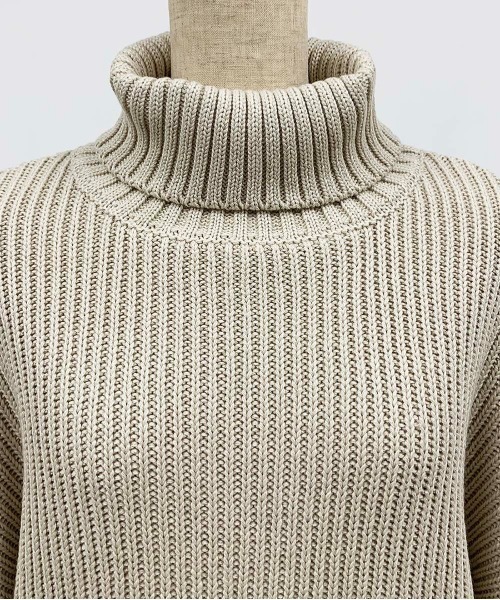 PICCIN（ピッチン）の「ハイネックボリュームニット（ニット/セーター・レディース・キャメル/チャコールグレー/ベージュ・M）」の15枚目の写真