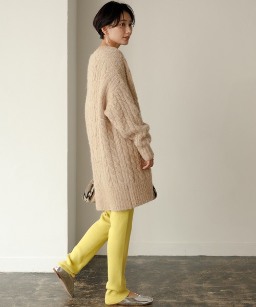 ADAM ET ROPE'（アダムエロペ）の「エコアルパカカーディガン（カーディガン/ボレロ・レディース・ブラック/ベージュ・FREE）」の11枚目の写真