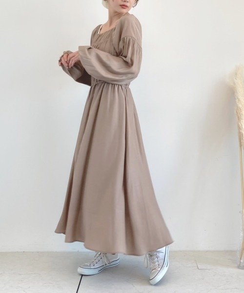 SLURR（スラ―）の「シャーリングバックリボンフレアワンピース（ワンピース・レディース・ベージュ/ミント/その他8・FREE）」の2枚目の写真