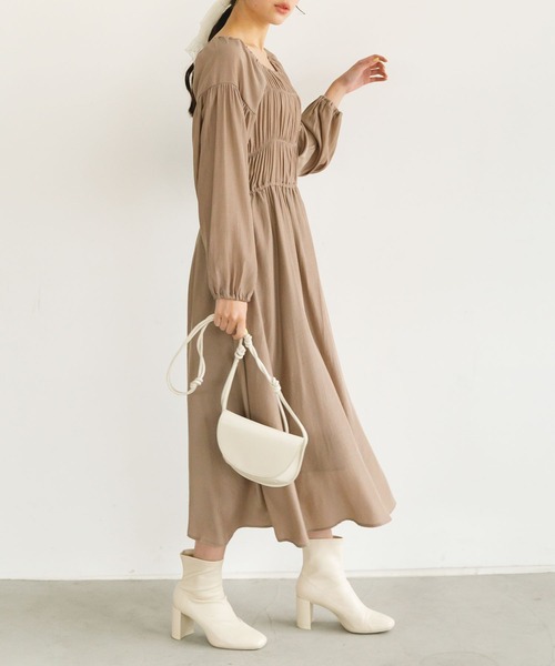 SLURR（スラ―）の「シャーリングバックリボンフレアワンピース（ワンピース・レディース・ベージュ/ミント/その他8・FREE）」の6枚目の写真