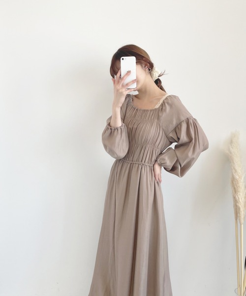 SLURR（スラ―）の「シャーリングバックリボンフレアワンピース（ワンピース・レディース・ベージュ/ミント/その他8・FREE）」の5枚目の写真