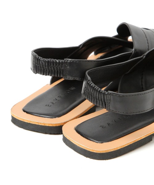 BAYFLOW（ベイフロー）の「ステッチクロスサンダル（サンダル・レディース・ブラック/オフホワイト・SMALL/MEDIUM/LARGE）」の10枚目の写真