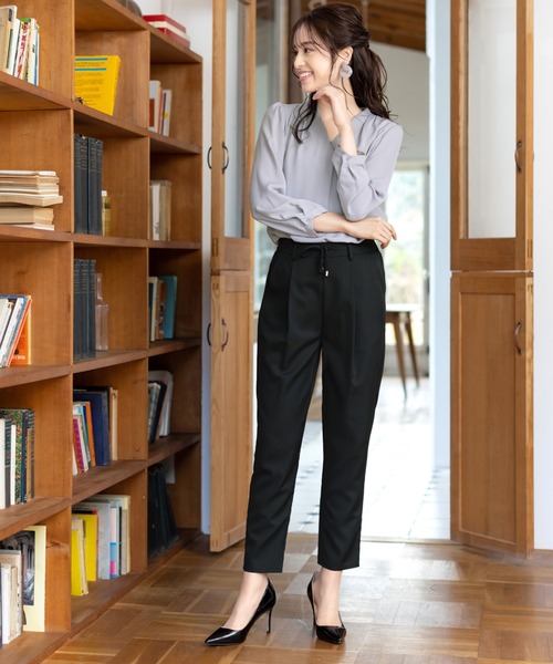 Tiaclasse(ティアクラッセ)の「【洗える】幅広く活躍が期待できるドロストパンツ(その他パンツ・レディース・ブラック/ネイビー/グレー/ブルー/スモークピンク・S/M/L)」の13枚目の写真