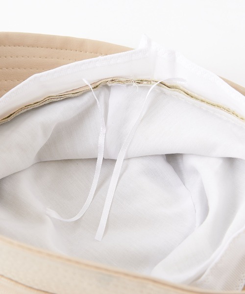 WHO'S WHO gallery（フーズフーギャラリー）の「フェイクレザーバケットハット（ハット・レディース・ブラック/オフホワイト・FREE）」の3枚目の写真