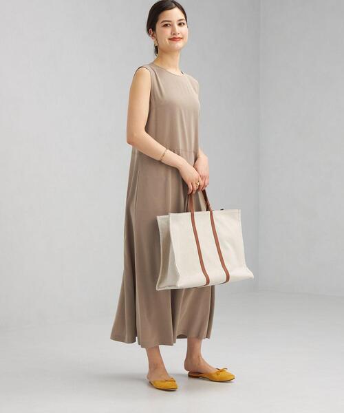 green label relaxing（グリーンレーベルリラクシング）の「FFC トリアセ サテン フレア ワンピース（ワンピース・レディース・ピンク/グレー/オリーブ・FREE）」の15枚目の写真