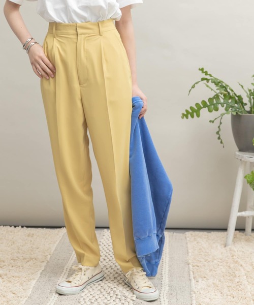 UR Lab.（アーバンリサーチラボ）の「『34サイズ/低身長向けも展開』ジョーゼットテーパードパンツ（その他パンツ・レディース・イエロー/ピンク/ネイビー/ブルー・34/36/38）」の3枚目の写真