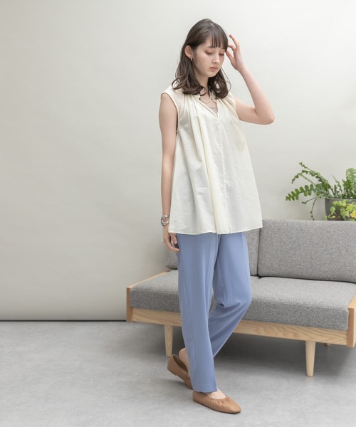 UR Lab.（アーバンリサーチラボ）の「『34サイズ/低身長向けも展開』ジョーゼットテーパードパンツ（その他パンツ・レディース・イエロー/ピンク/ネイビー/ブルー・34/36/38）」の12枚目の写真