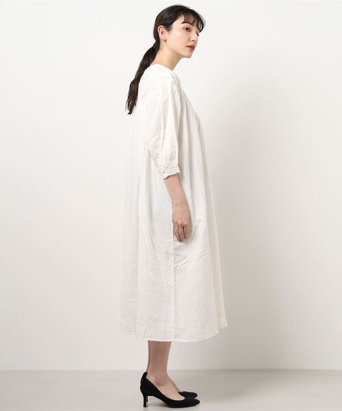 Samansa Mos2（サマンサ モスモス）の「V切替レースワンピース（ワンピース・レディース・オフホワイト/ラベンダー/ブラック・ﾌﾘ-）」の7枚目の写真