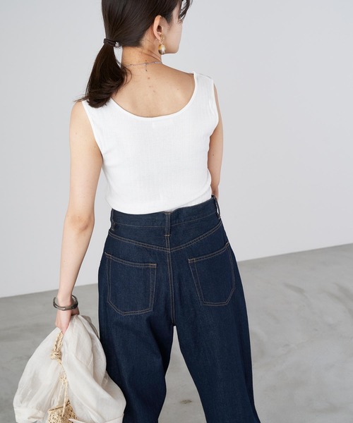 Chaco closet(チャコ クローゼット)の「コットンリブシンプルタンクトップ(タンクトップ・レディース・ブラック/ベージュ/オフホワイト・FREE)」の5枚目の写真