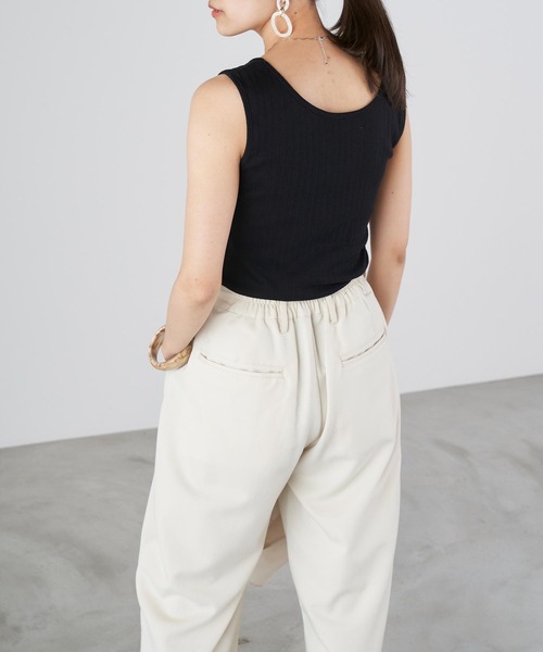 Chaco closet(チャコ クローゼット)の「コットンリブシンプルタンクトップ(タンクトップ・レディース・ブラック/ベージュ/オフホワイト・FREE)」の9枚目の写真