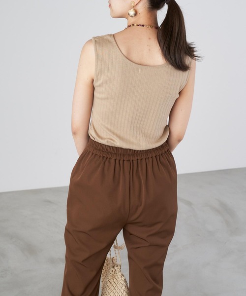 Chaco closet(チャコ クローゼット)の「コットンリブシンプルタンクトップ(タンクトップ・レディース・ブラック/ベージュ/オフホワイト・FREE)」の13枚目の写真