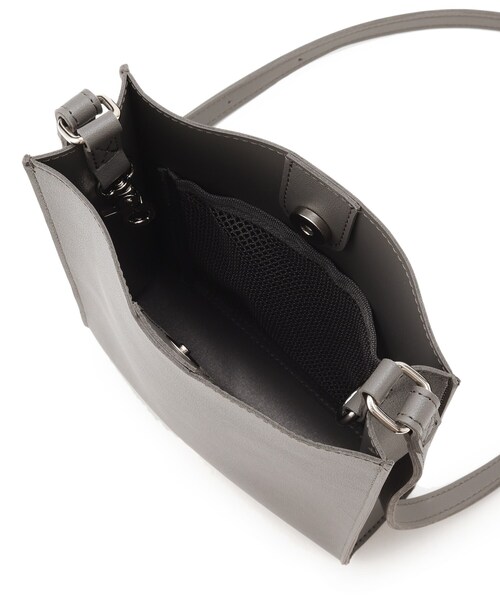 BASECONTROL（ベースコントロール）の「◆レザータッチ 軽量 縦型 コンパクトミニショルダーバッグ（ショルダーバッグ・メンズ・ブラック/グレー/ライトベージュ・99）」の7枚目の写真