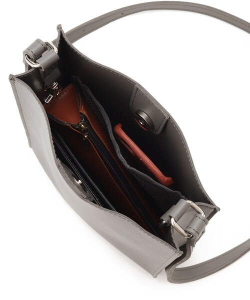 BASECONTROL（ベースコントロール）の「◆レザータッチ 軽量 縦型 コンパクトミニショルダーバッグ（ショルダーバッグ・メンズ・ブラック/グレー/ライトベージュ・99）」の8枚目の写真