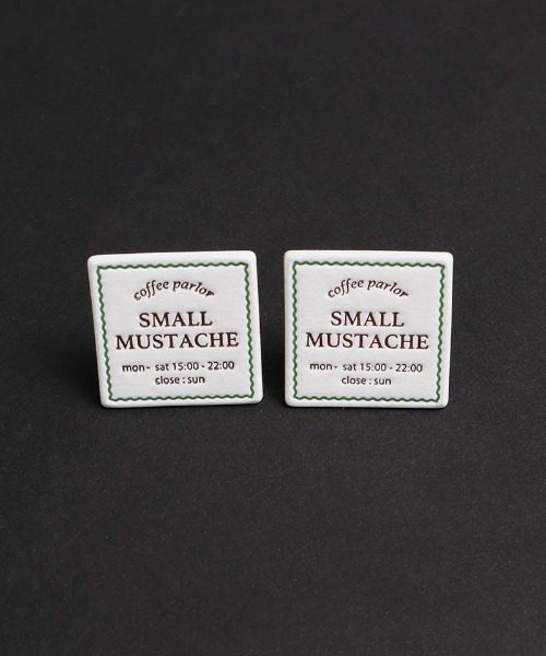 I am I in fact...(アイアムアイインファクト)の「SMALL MUSTACHE コースターイヤリング(イヤリング・レディース・グリーン/ブルー/ブラック・FREE)」の1枚目の写真