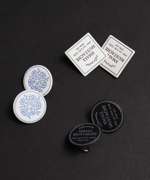 I am I in fact...(アイアムアイインファクト)の「SMALL MUSTACHE コースターイヤリング(イヤリング・レディース・グリーン/ブルー/ブラック・FREE)」の7枚目の写真