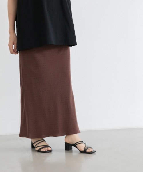 yuw（ユウ）の「ドットタイトマーメイドスカート　957865（スカート・レディース・ブラック/ブラウン/アイボリー・MEDIUM/LARGE）」の3枚目の写真