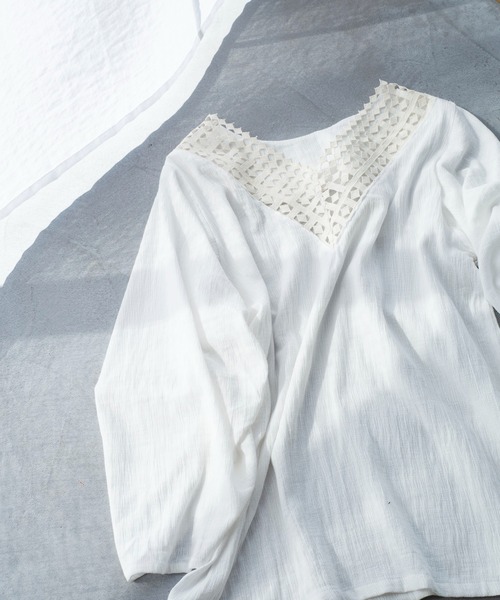 ONEME(ワンム)の「ONEME Back lace blouse(シャツ/ブラウス・レディース・オフホワイト・FREE)」の3枚目の写真