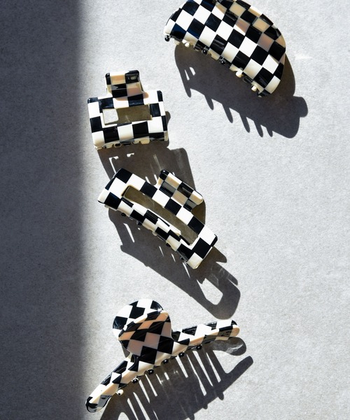 CALIFORNIA OUTFITTERS（カリフォルニア アウトフィッターズ）の「【LULKA（ルールカ）】ブロックチェックヘアクリップ サークルヘアクリップ（バレッタ/ヘアクリップ・レディース・ブラック系その他/ブラック系その他2/ブラック系その他3/ブラック系その他5/ブラック系その他4・ONE SIZE）」の10枚目の写真