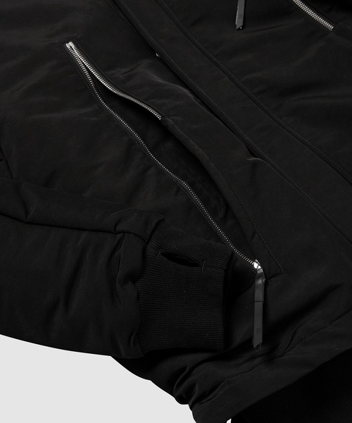 11 by Boris Bidjan Saberi ( ボリスビジャンサベリ)の「J17.1_JACKET(その他アウター・メンズ・ブラック・L)」の3枚目の写真