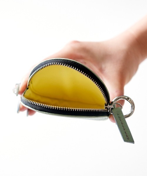 ajew（エジュー）の「ajew/エジュー/Canaviar circle shoulder（スマホグッズ・レディース・ホワイト/ブラック/シルバー/グレー/ブラウン・FREE/F）」の20枚目の写真