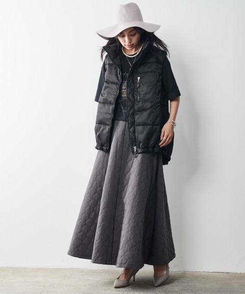 CHIC STYLE(シックスタイル)の「キルティングマキシフレアスカート <大きいサイズ有>シックスタイル (スカート・レディース・グレー/ブラック・4L/L/5L/LL/3L/6L/M)」の9枚目の写真