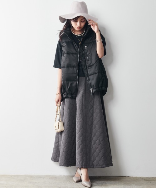 CHIC STYLE(シックスタイル)の「キルティングマキシフレアスカート <大きいサイズ有>シックスタイル (スカート・レディース・グレー/ブラック・4L/L/5L/LL/3L/6L/M)」の20枚目の写真