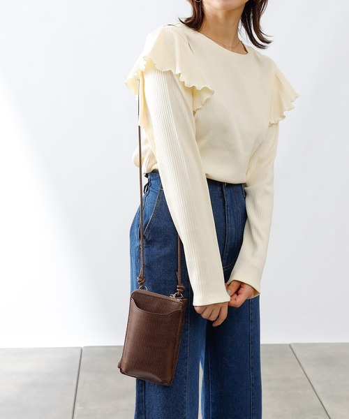 COLONY 2139（コロニートゥーワンスリーナイン）の「ランダムテレコ肩フリル長袖Tシャツ（Tシャツ/カットソー・レディース・アイボリー/ブルー/ブラック・SMALL/MEDIUM）」の6枚目の写真