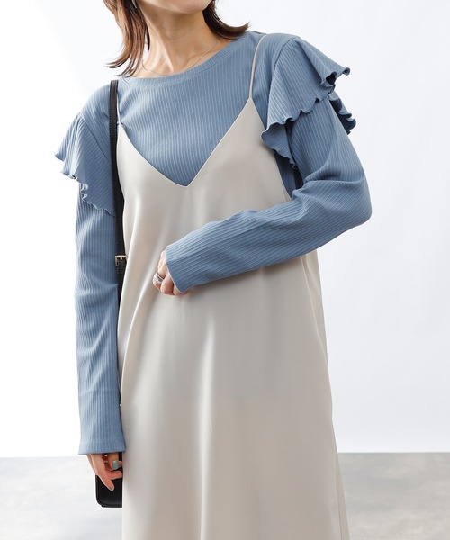 COLONY 2139（コロニートゥーワンスリーナイン）の「ランダムテレコ肩フリル長袖Tシャツ（Tシャツ/カットソー・レディース・アイボリー/ブルー/ブラック・SMALL/MEDIUM）」の19枚目の写真