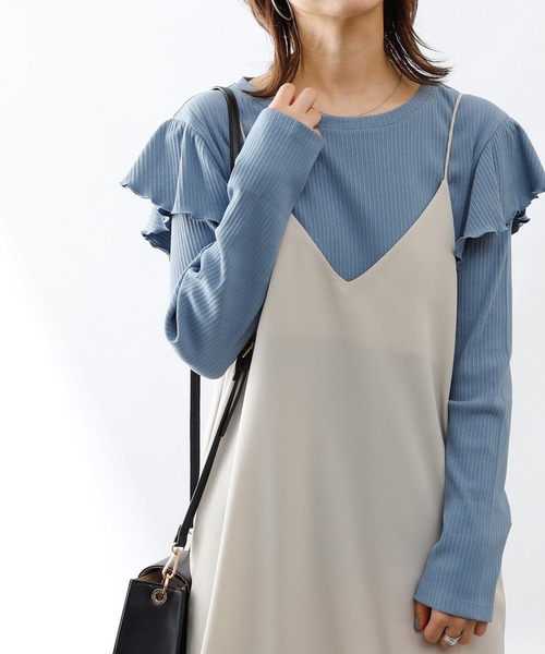 COLONY 2139（コロニートゥーワンスリーナイン）の「ランダムテレコ肩フリル長袖Tシャツ（Tシャツ/カットソー・レディース・アイボリー/ブルー/ブラック・SMALL/MEDIUM）」の21枚目の写真